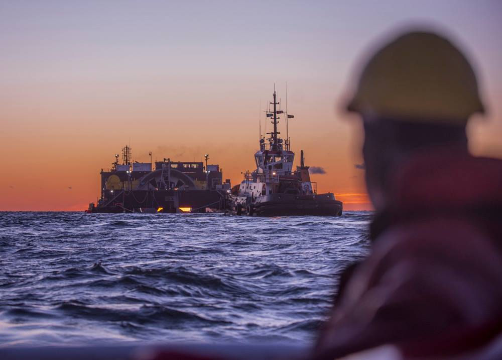 Illustration/Tidal turbine being deployed in the Bay of Fundy in Canada (Courtesy of FORCE)