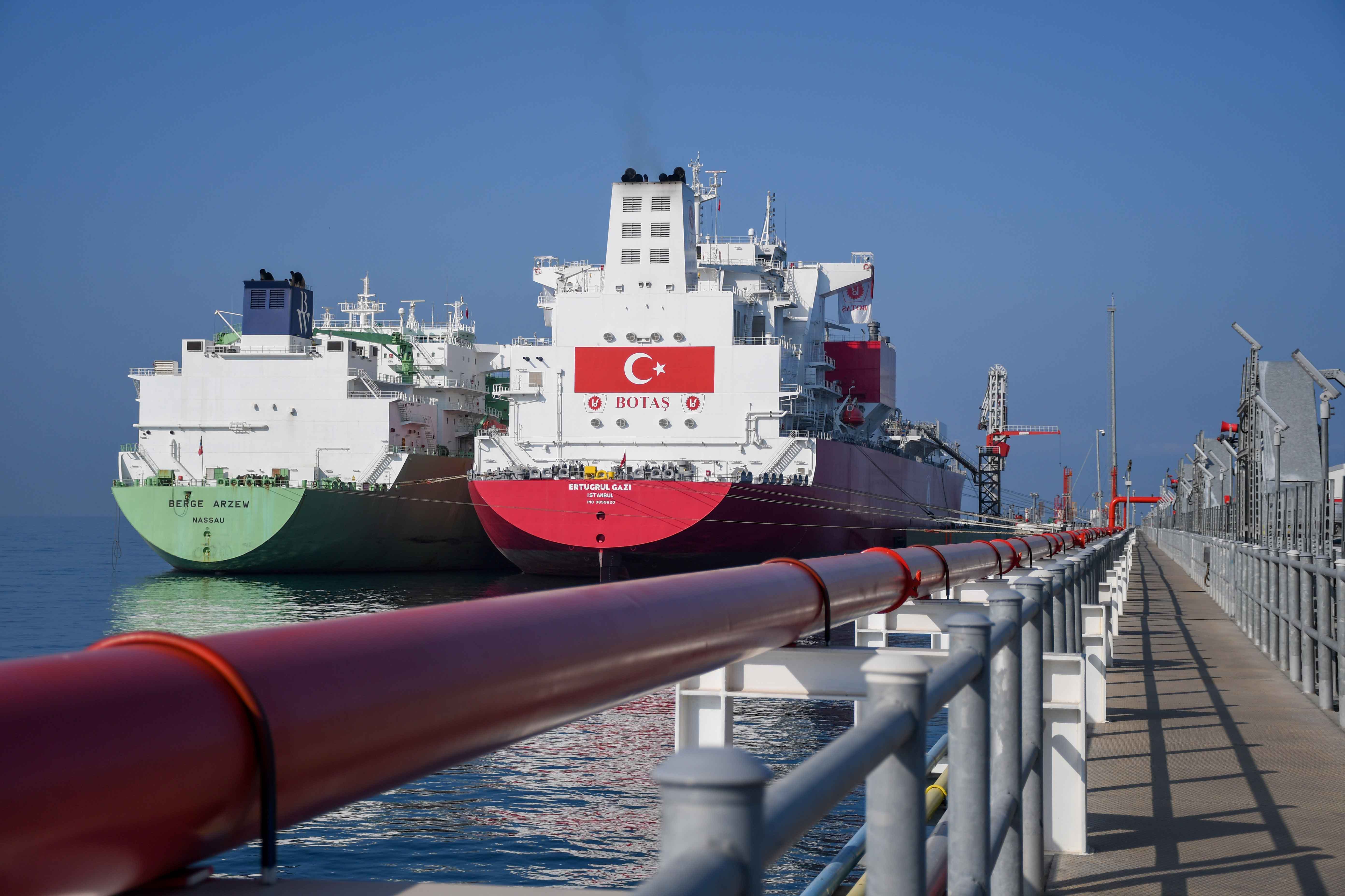 Ertuğrul Gazi FSRU receives first LNG cargo