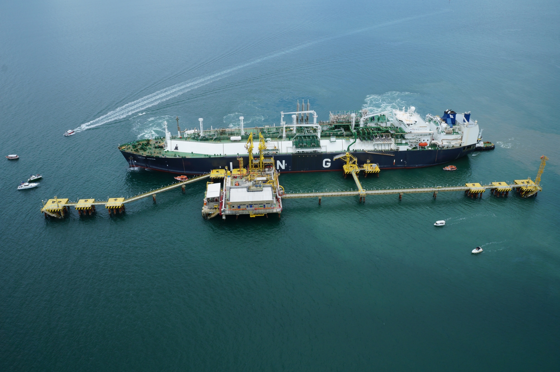 Petrobras sets new daily LNG regasification record in Brazil
