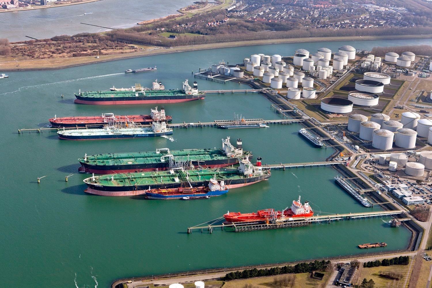 Horisont Energi and Port of Rotterdam join forces on blue ammonia shipping