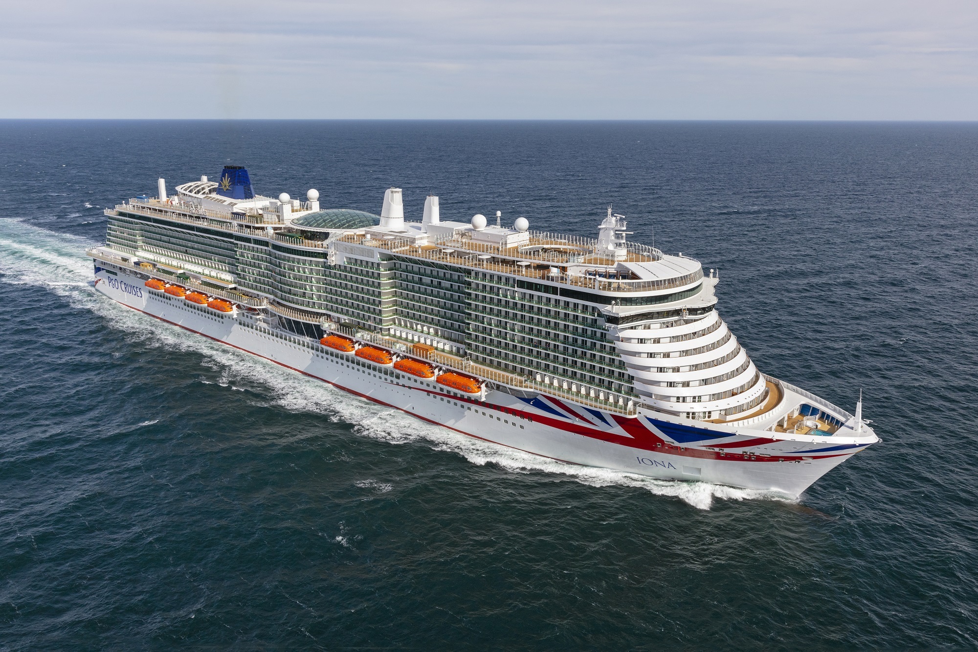 P&O Cruises’ LNG-powered cruise ship Iona sails maiden voyage