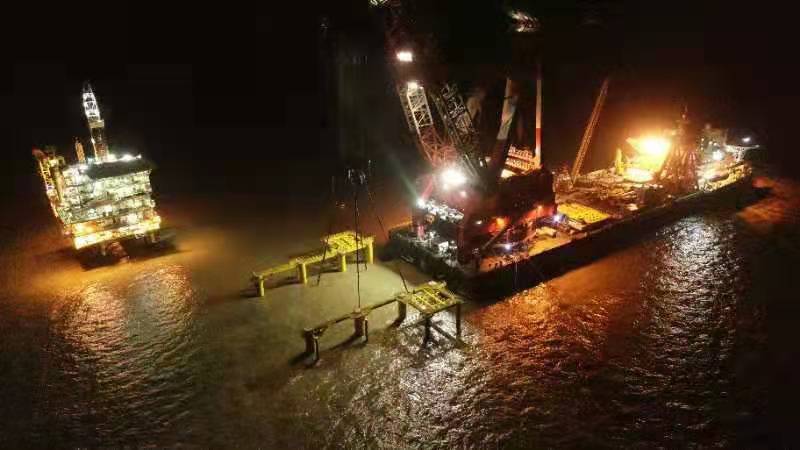 Placing the Bozhong 19-4 CEPC Platform jacket in water - CNOOC Engineering