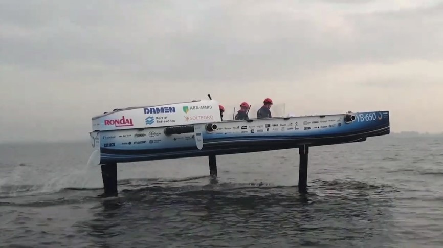 World's first flying hydrogen boat revealed at OEEC 2021