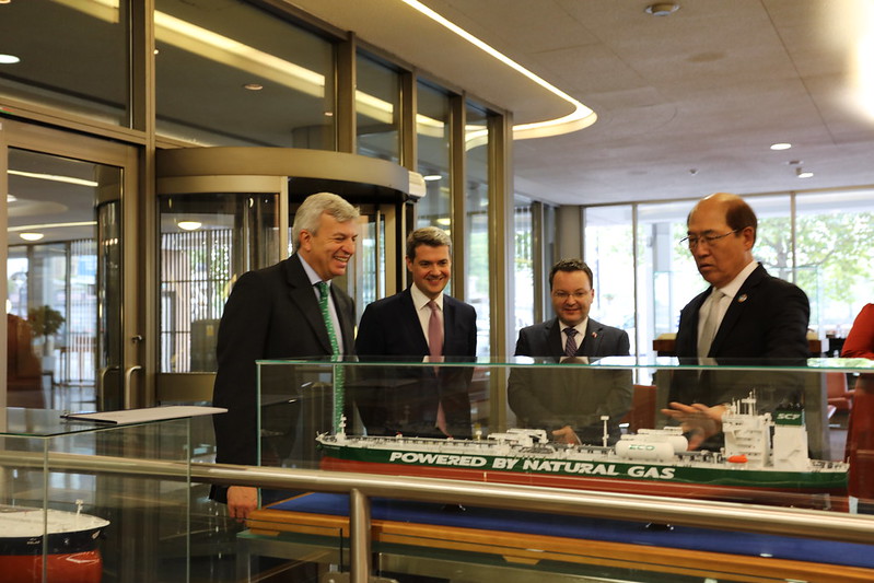 Sovcomflot presents Green Funnel LNG vessels to IMO