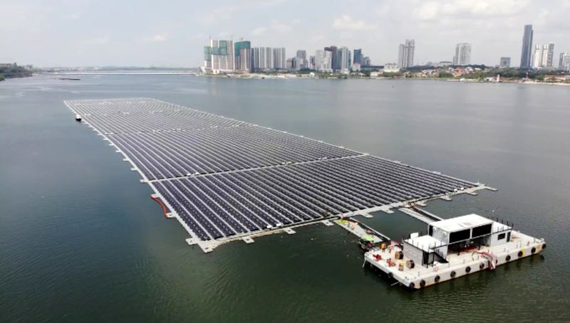 Photo showing Sunseap’s offshore floating solar farm at Woodlands (Courtesy of Sunseap)