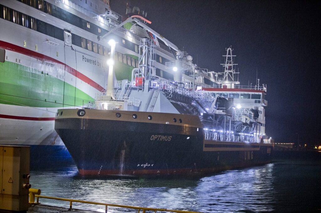 LNG bunkering ship Optimus starts operations