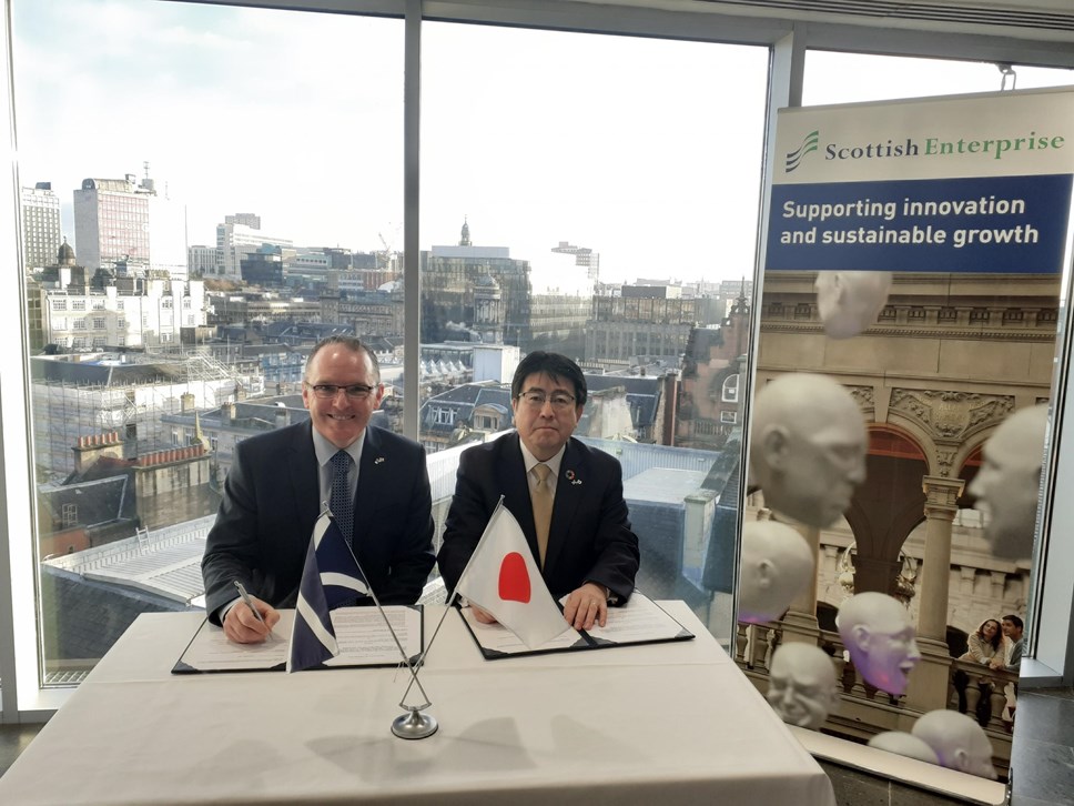 A photo from the MOU signing ceremony between Scottish Enterprise and Marubeni Corporation