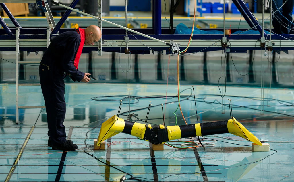 Illustration/Mocean Energy’s wave energy converter at FloWave (Photo: Wave Energy Scotland)