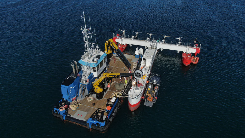 Sustainable Marine's Tidal Pioneer and PLAT-I floating tidal energy platform (Courtesy of Sustainable Marine)