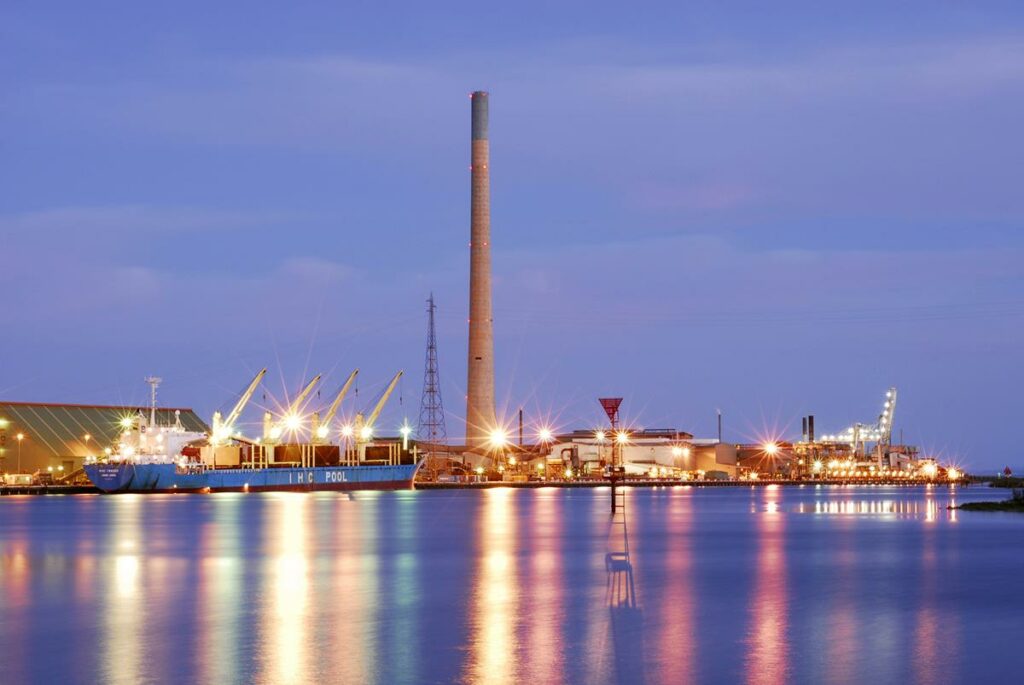 Trafigura plans green hydrogen project at Australia's Port Pirie