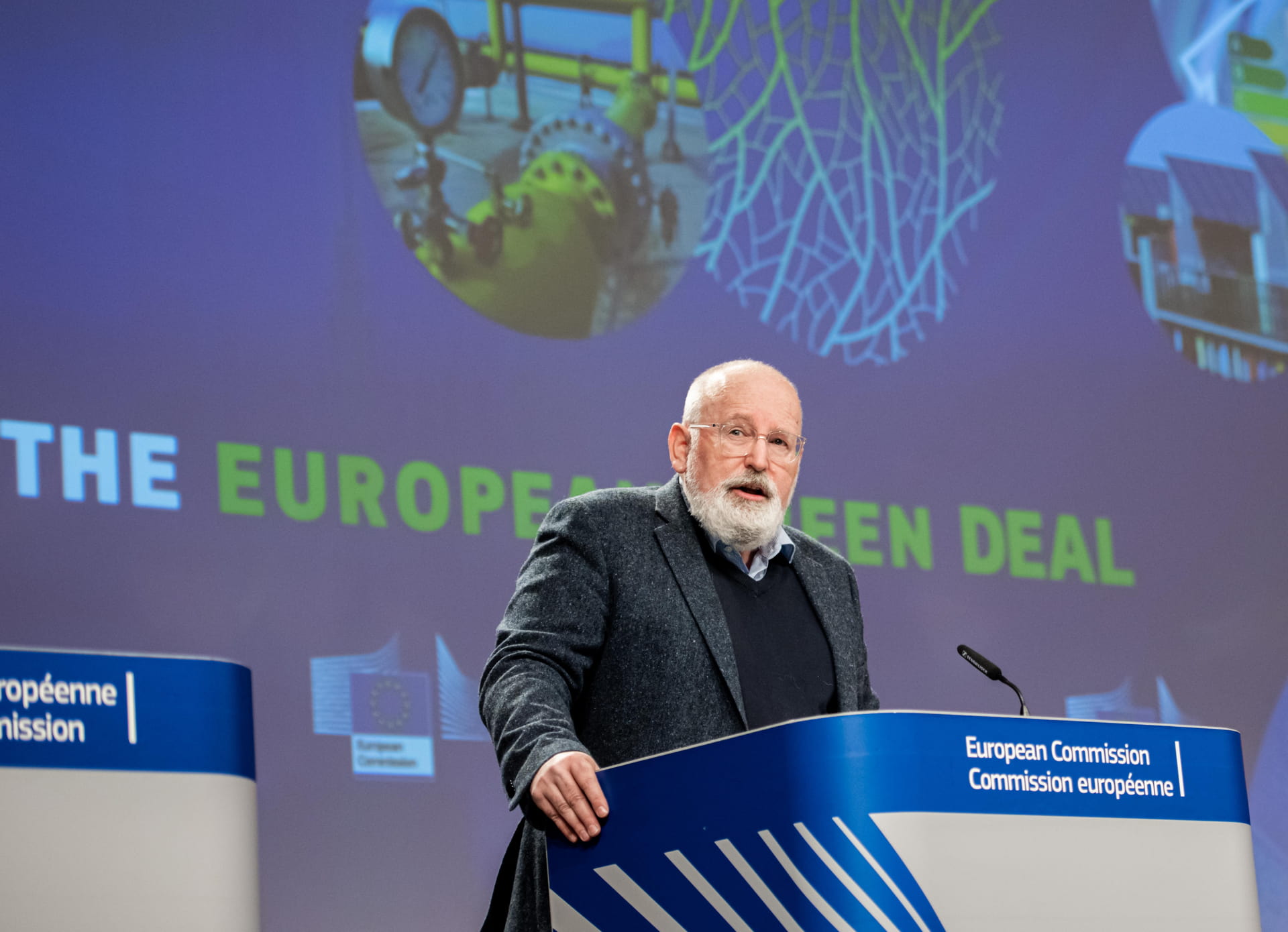 A photo of Frans Timmermans, Executive Vice-President of the European Commission in charge of the European Green Deal, during a prfess conference on the Green Deal