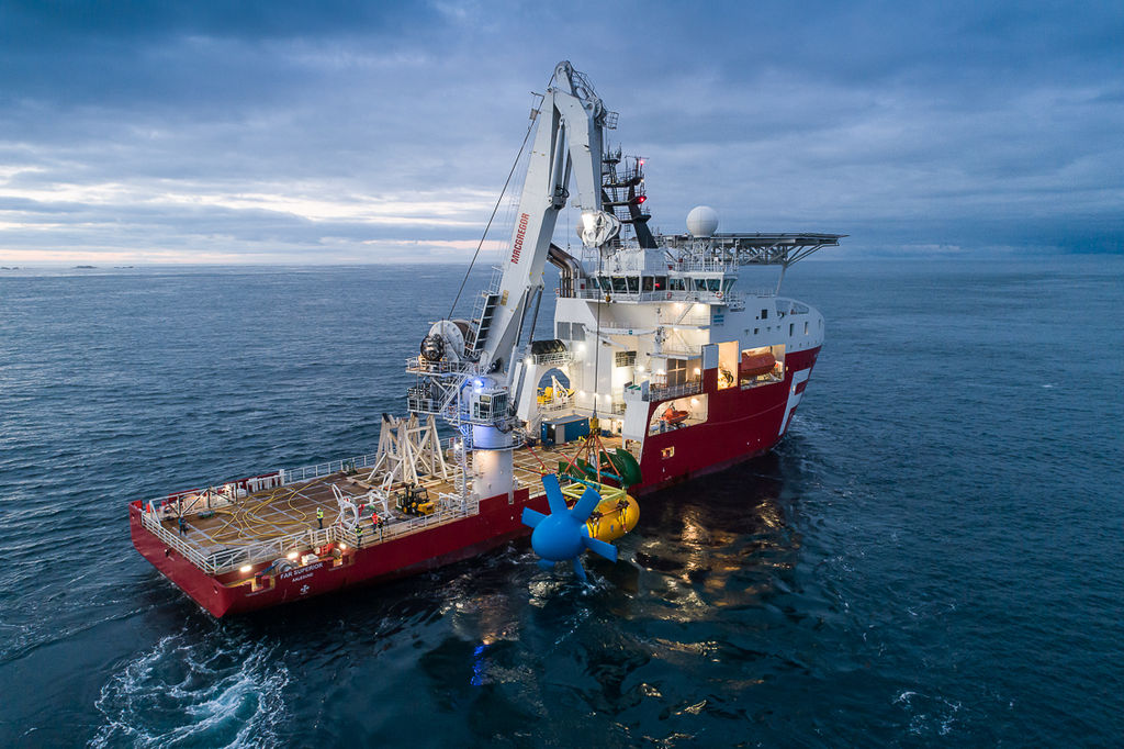 Redeployment of Sabella's D10 tidal turbine (Courtesy of Sabella/Photo by Balao)