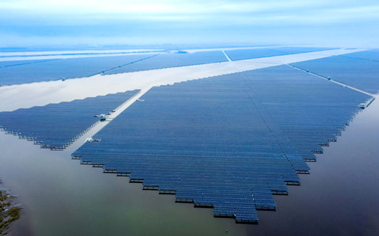 The Wenzhou Taihan 550MW floating solar and fishing farm (Courtesy of Government of China/Photo by Xinhua)