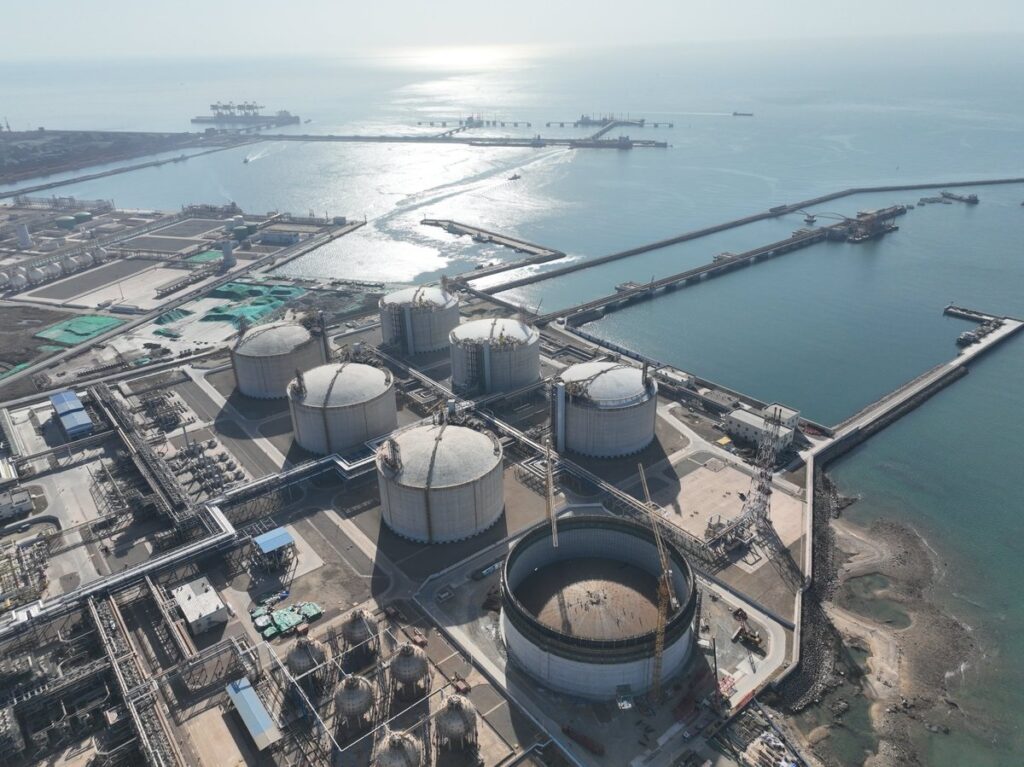 Sinopec starts construction of the world’s largest LNG storage tank