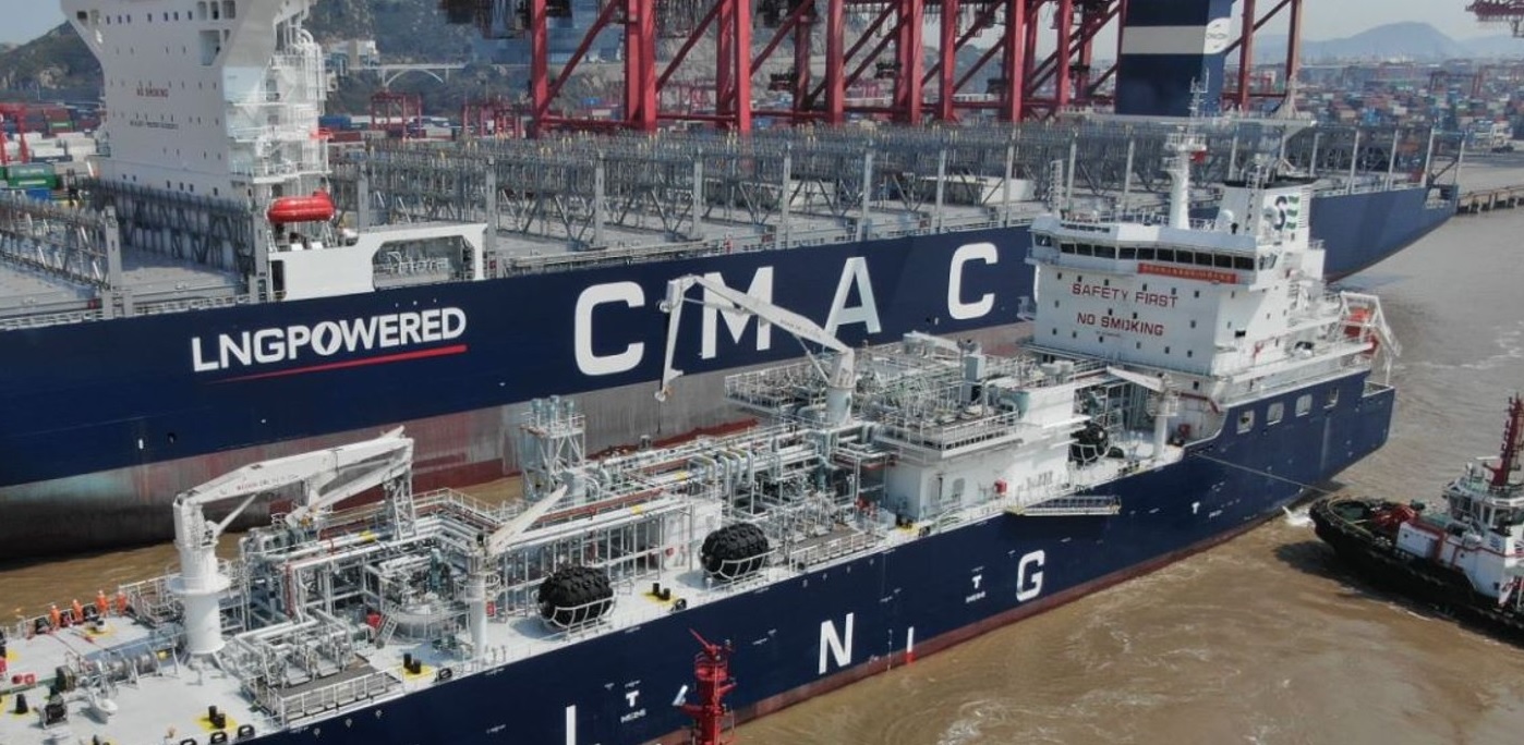 bunkering ; CMA CGM in China's 1st STS LNG simultaneous operation bunkering