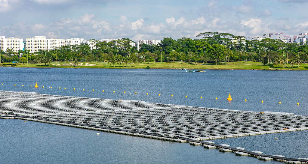 1.5MWp Lower Seletar Reservoir floating solar system (Courtesy of PUB)
