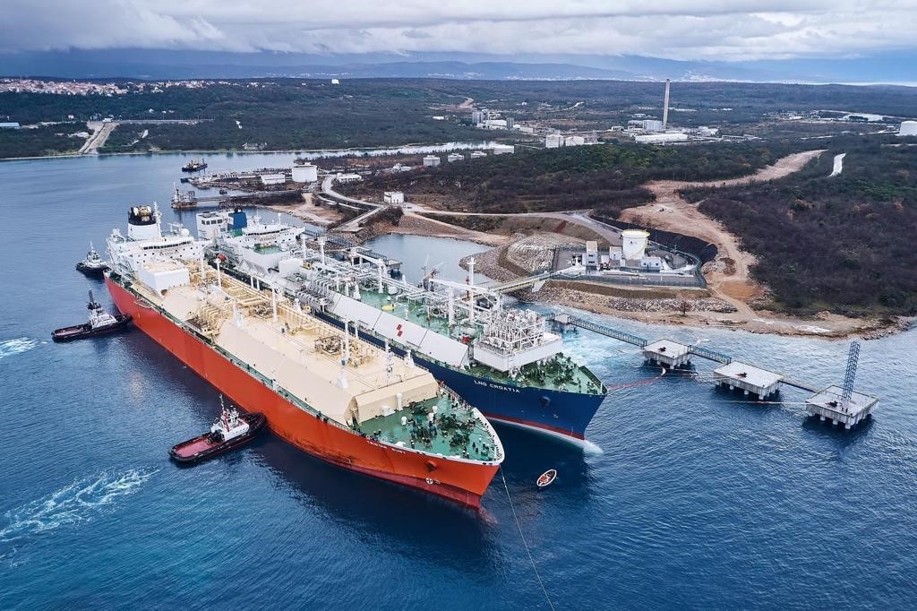 Golar LNG sales shared in NFE to raise $250M for FLNG