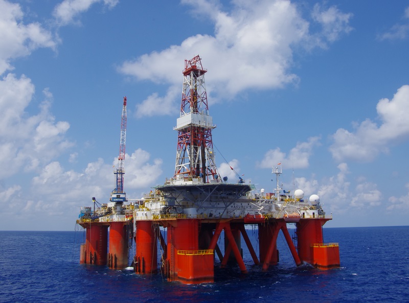 Petronas hires Japanese contractor’s rig for drilling gig offshore Sarawak