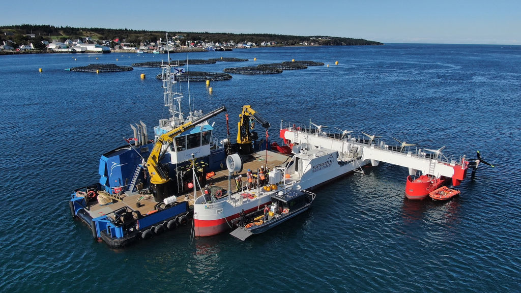 PLAT-I tidal energy platform with Tidal Pioneer vessel (Courtesy of Sustainable Marine)