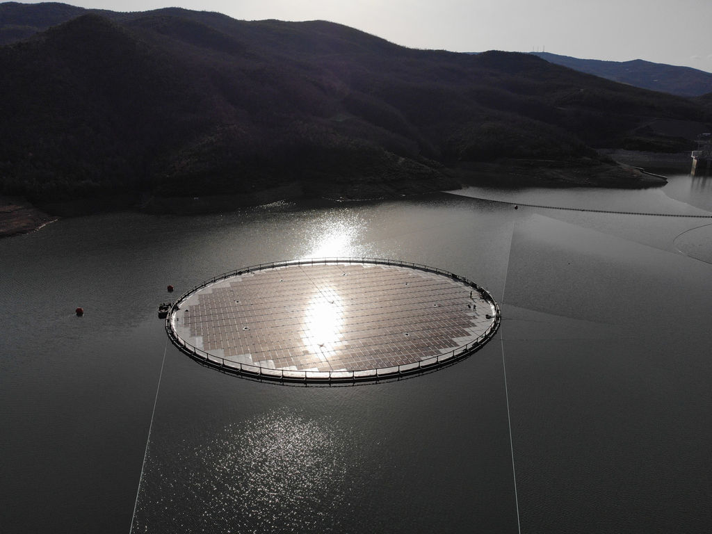 The 500kW floating solar unit in Albania (Courtesy of GCLSI)