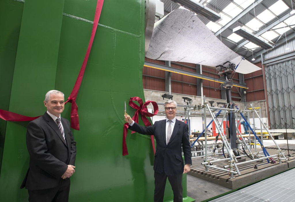 L to R: Conchúr Ó Brádaigh and Malcolm Offord during the FastBlade opening event (Courtesy of the University of Edinburgh/Photo by Lesley Martin)