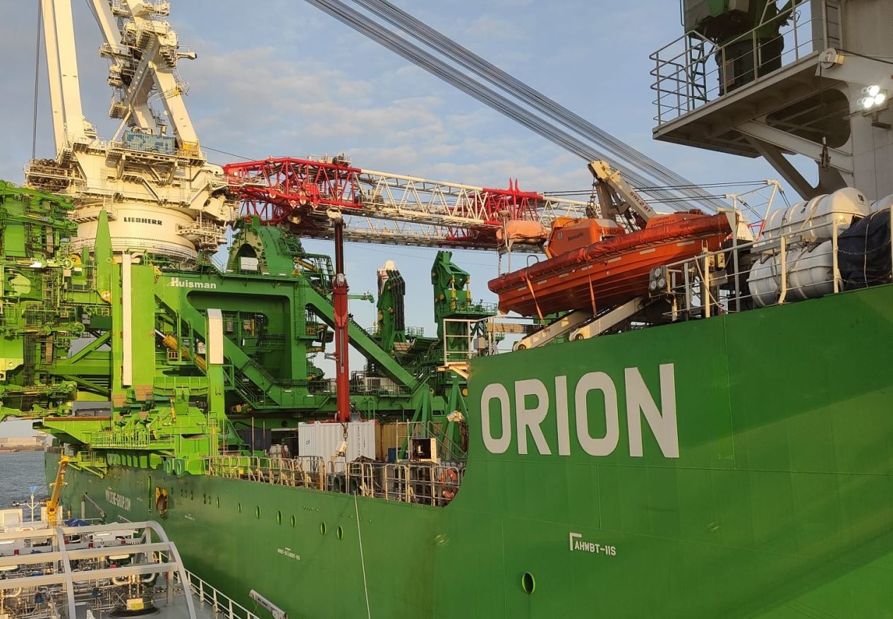 DEME’s offshore installation vessel Orion in 1st LNG bunkering op