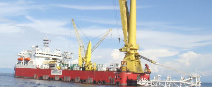 Sapura Energy selling heavy-lift pipelayer to back its long-term sustainability plan