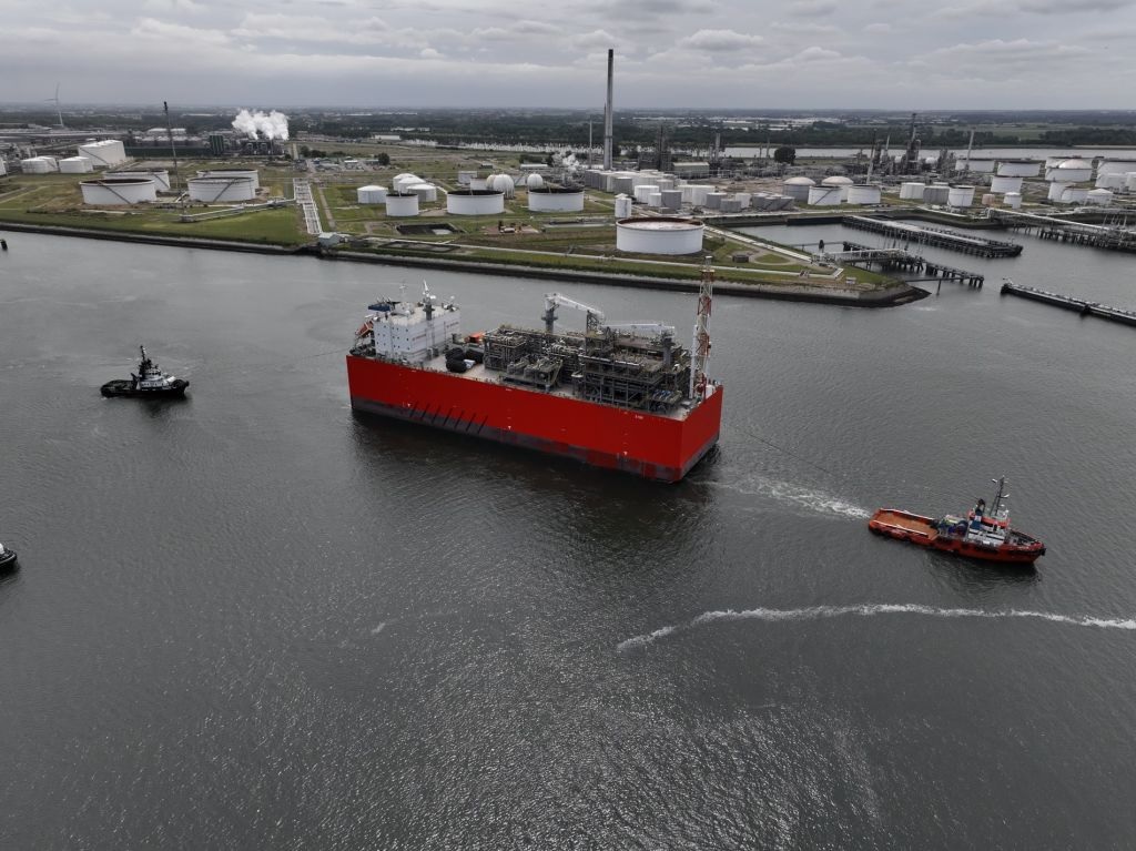 Shell, Cez book LNG capacity in Gasunie’s LNG import hub in Eemshaven