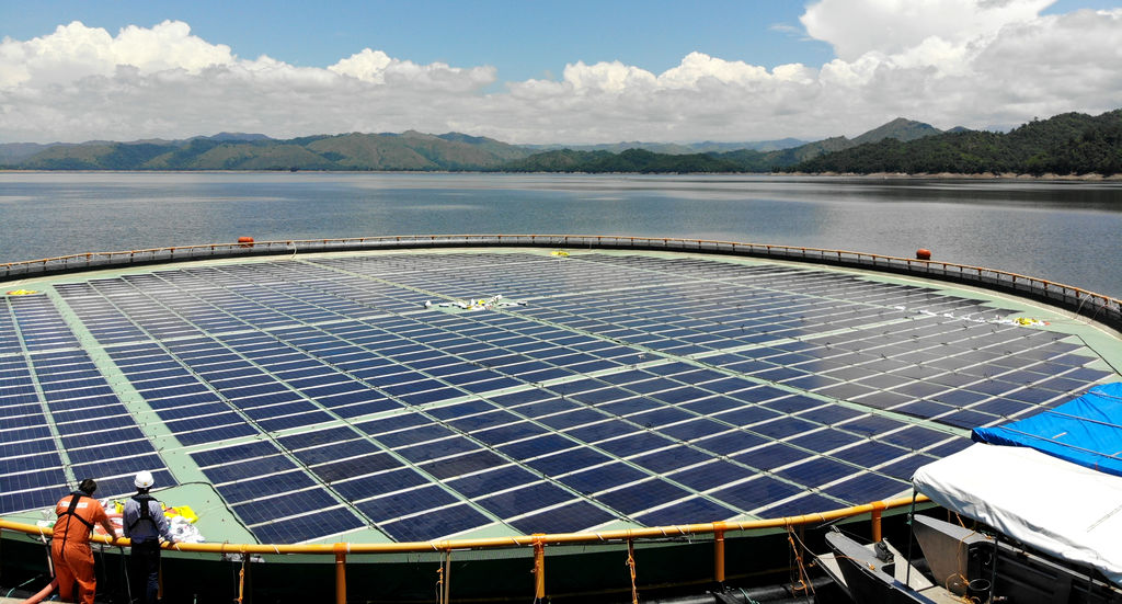 Illustration/Ocean Sun's floating solar installation (Courtesy of Ocean Sun/Photo by Børge Bjørneklett)