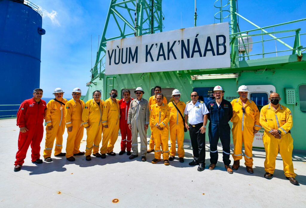 Pemex's Chief Executive Officer (CEO), Octavio Romero Oropeza, visits the FPSO after the company took over the ownership and operation; Source: Pemex