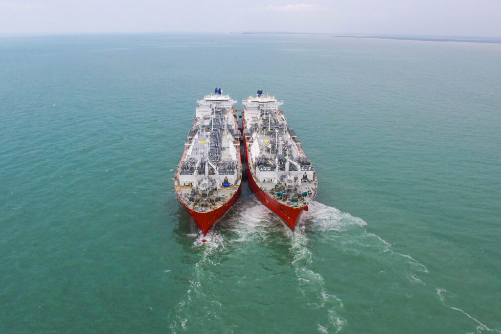 Excelerate Energy and Hyundai Heavy Industries sign FSRU deal
