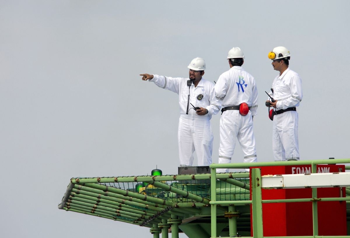 Repurposed jack-up rig sets sail for Gabon