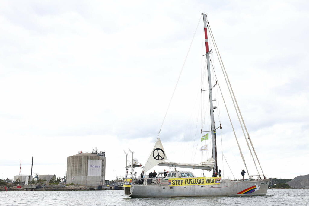 Greenpeace sailing vessel Witness on site in Sweden; Source: Greenpeace