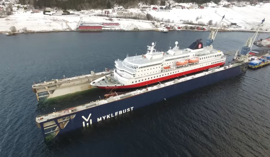 Hurtigruten