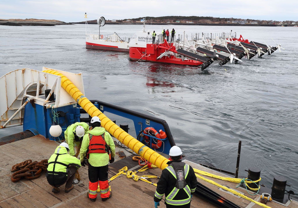 PLAT-I device (Courtesy of Sustainable Marine)