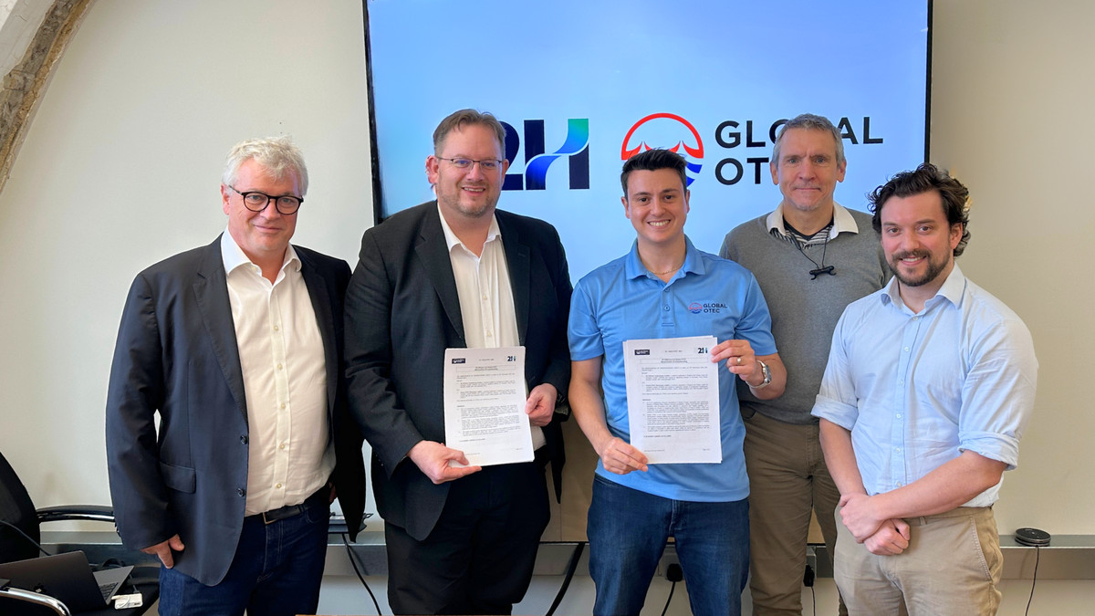 The signing of the MoU (Courtesy of Global OTEC)