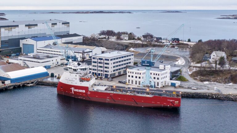 Fugros PSV becomes geotechnical vessel at Ulstein Verft