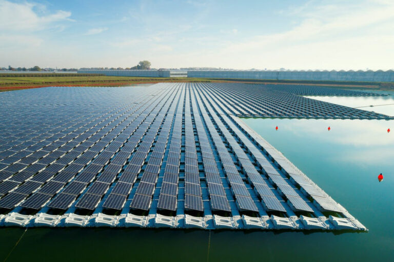 马来西亚首个使用浮动太阳能的大型绿色氢能项目