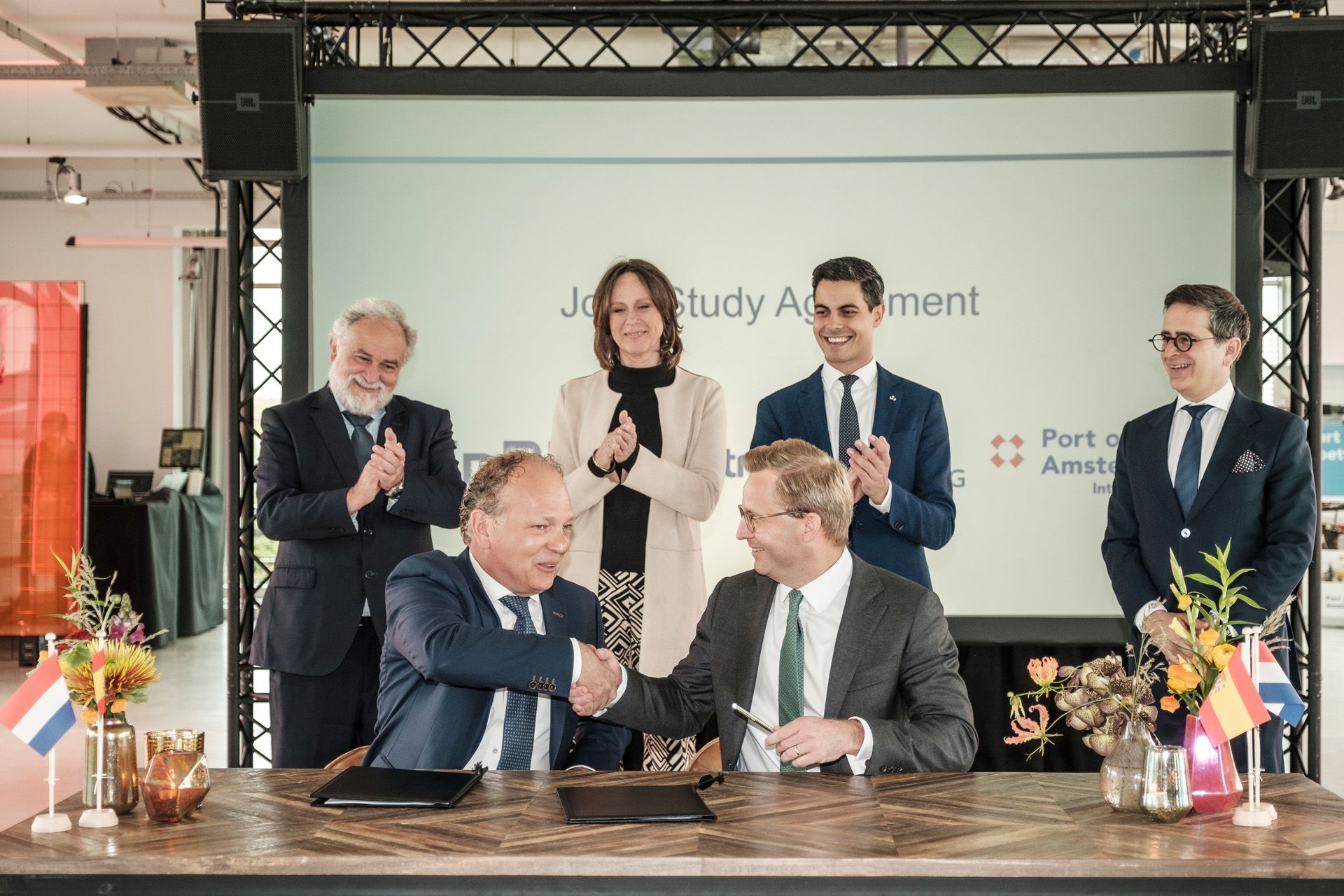 Nuevos acuerdos para asegurar la conexión del hidrógeno entre España y Países Bajos