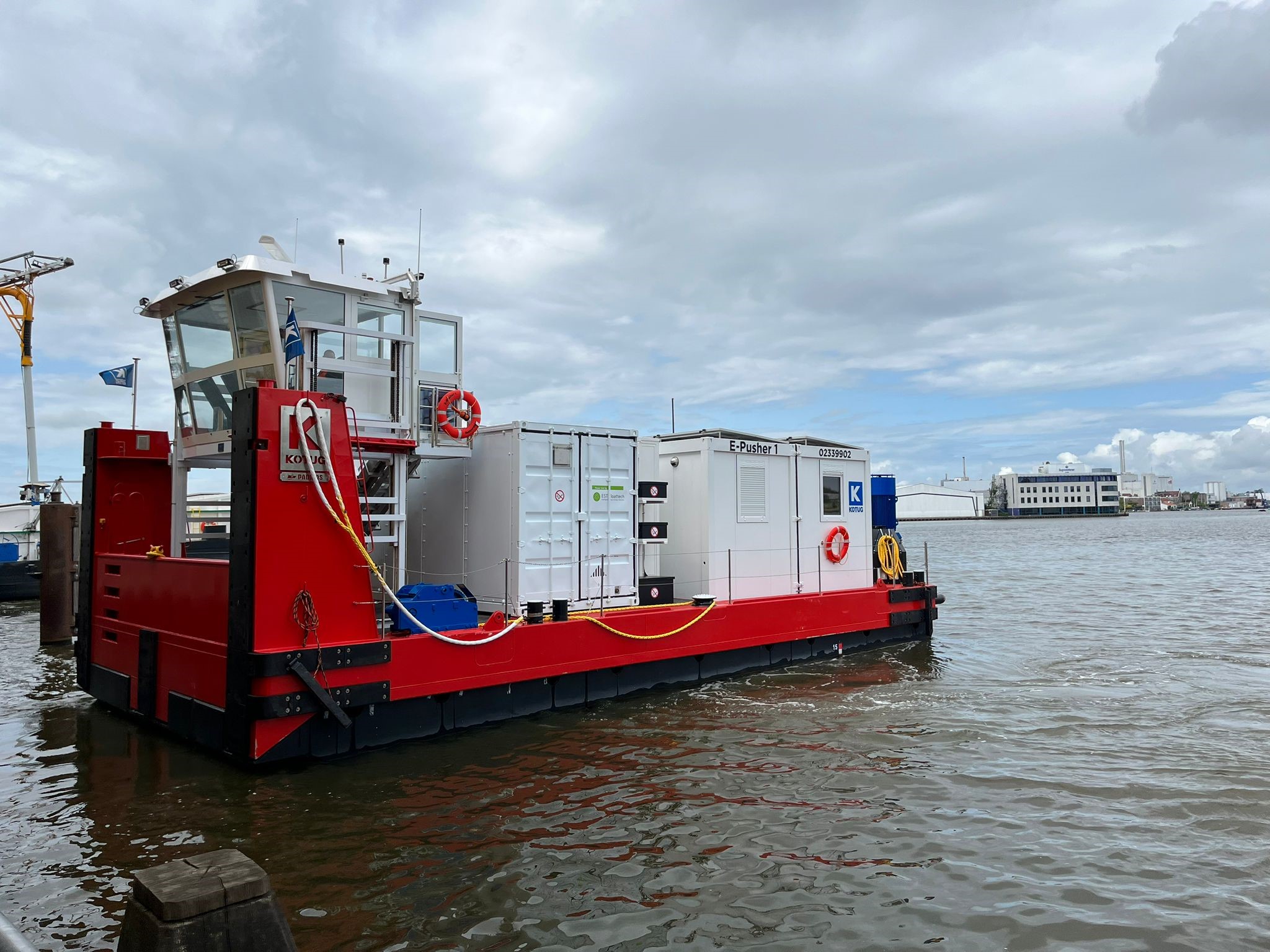 KOTUG selects EST-Floattech's battery system for electric pusher tug ...