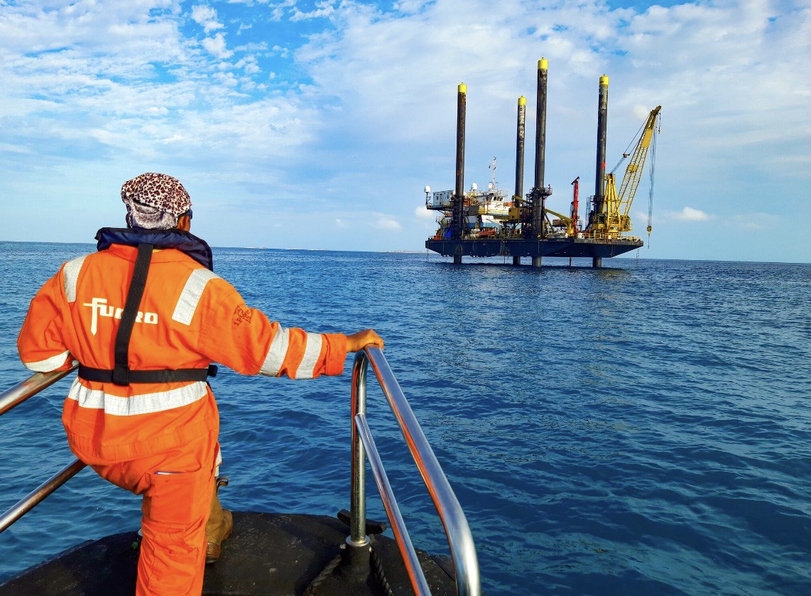 Fugro's self-elevating platform moves to Japan