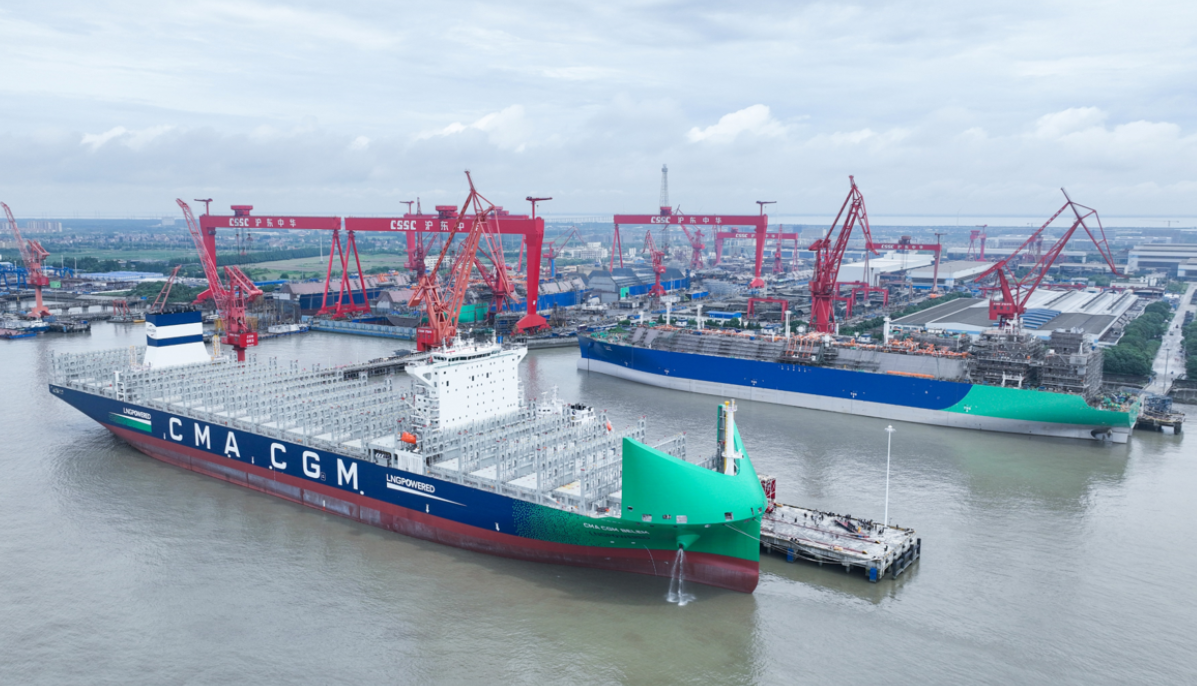 CMA CGM takes delivery of 13K TEU LNG dual-fuel CMA CGM Belem ...