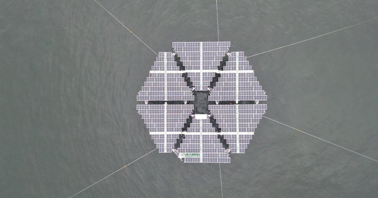SolarDuck, with the support of RWE, has installed its floating solar project Merganser at the North Sea Farmers offshore test site in the Dutch North Sea.
