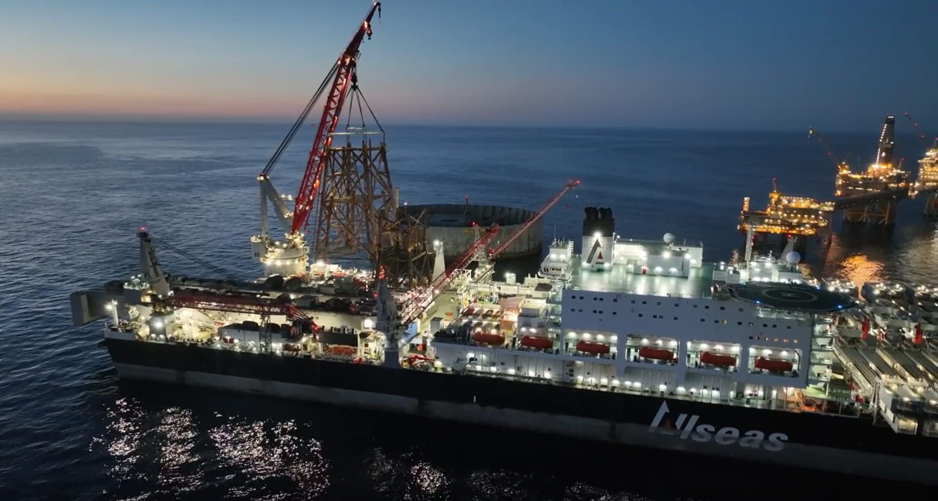 Pioneering Spirit removes Ekofisk 2/4 G jacket; Source: Aker BP