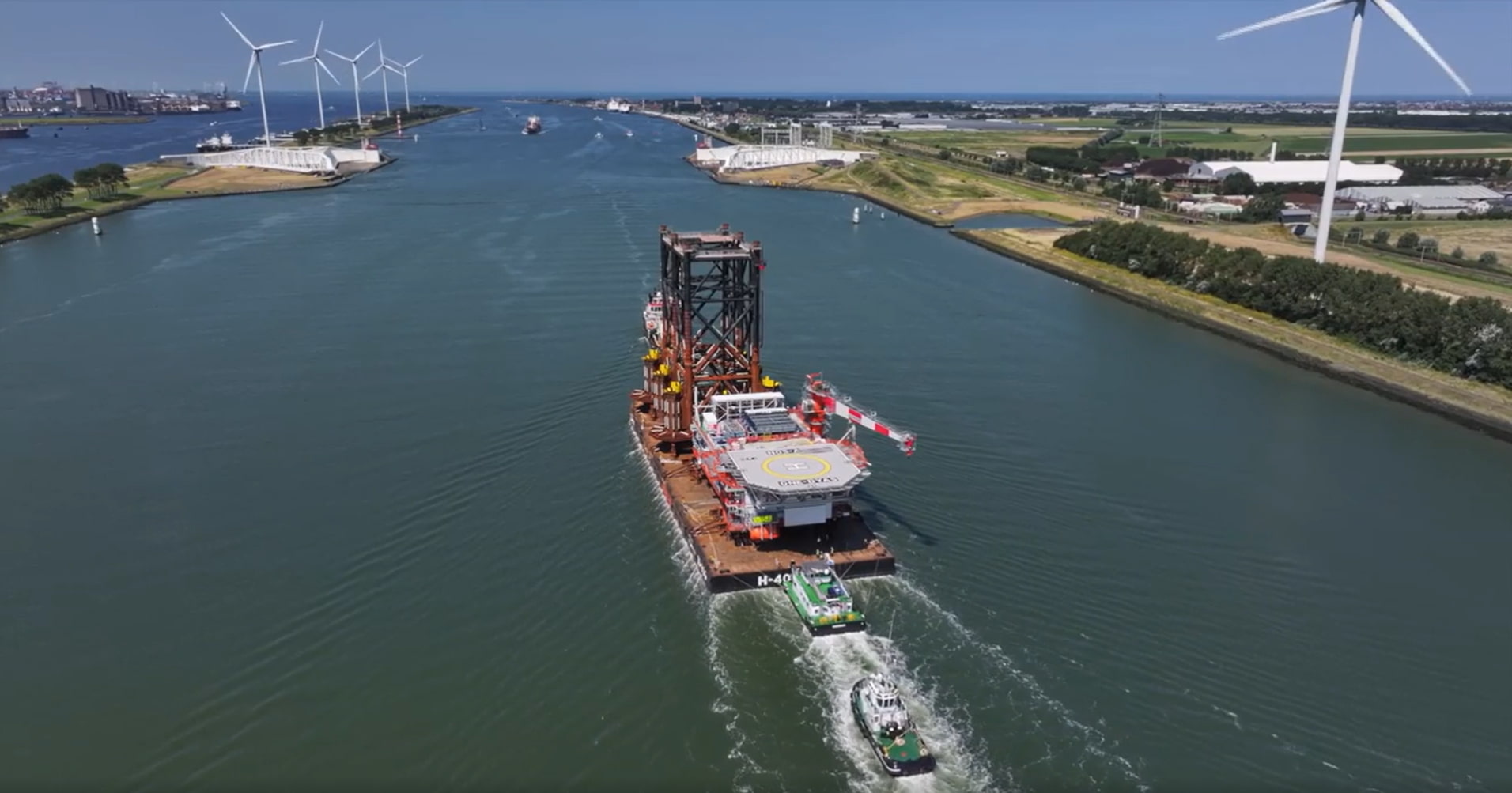 Load out and sail away of the N05-A topside and jacket; Source: HSM Offshore