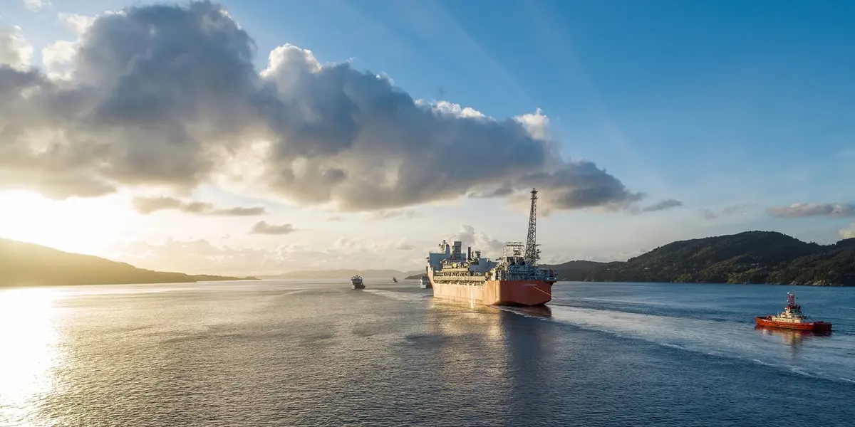 FPSO Johan Castberg en route to the Barents Sea passing by the Langenuen strait South of Bergen, Norway; Credit: Øyvind Gravås & Eirin Lillebø/Equinor