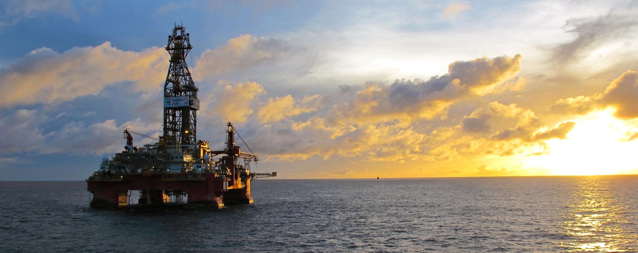 Ocean Courage rig; Source: Diamond Offshore