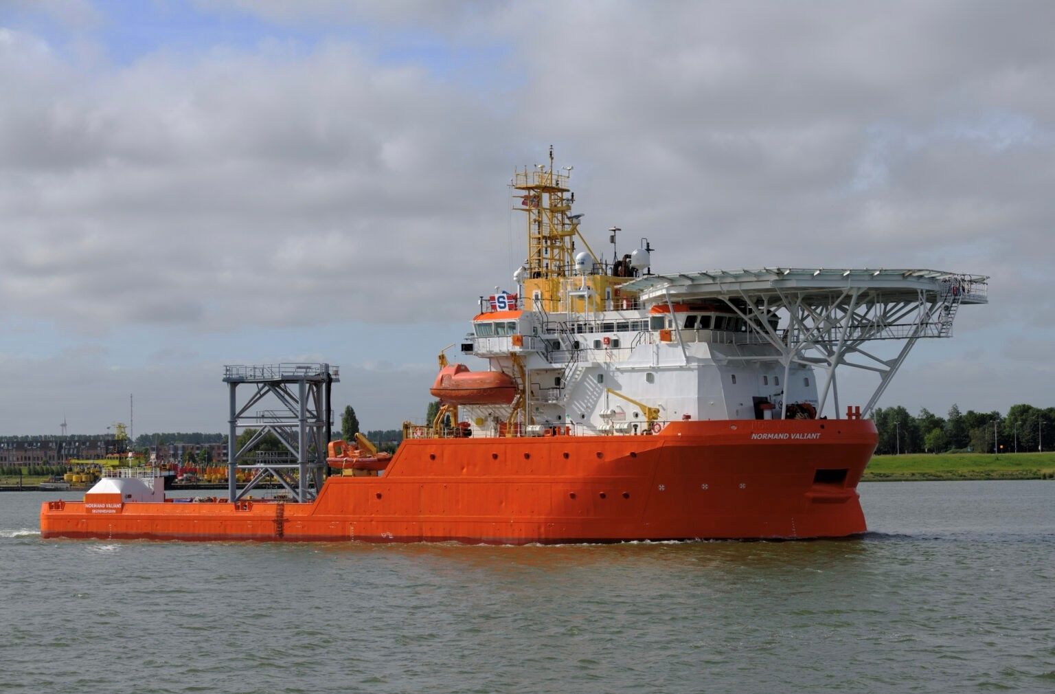 $60 million in contracts to keep Solstad vessels at work for 900 days