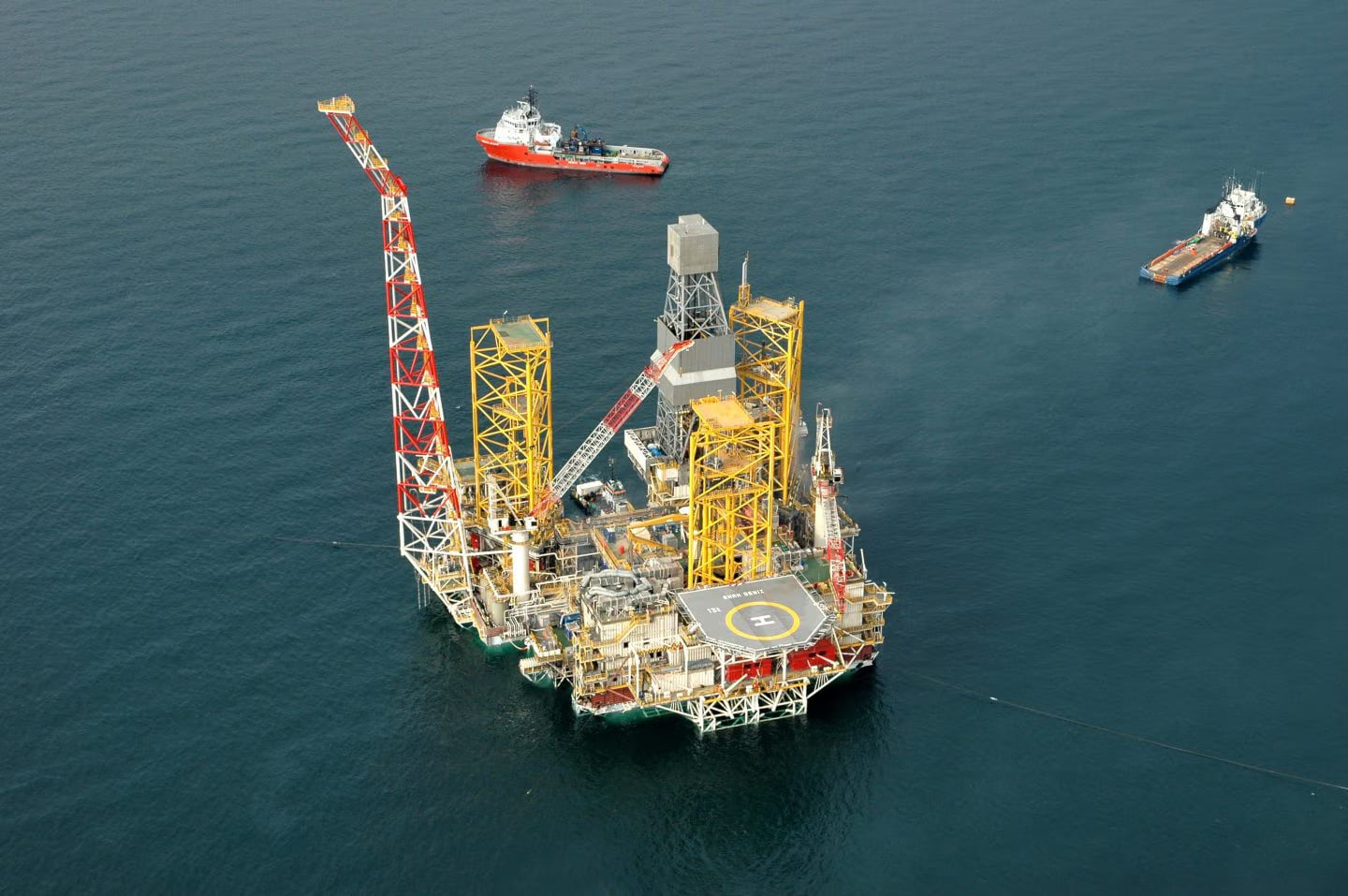 Shah Deniz Alpha platform off the coast of Azerbaijan; Source: BP