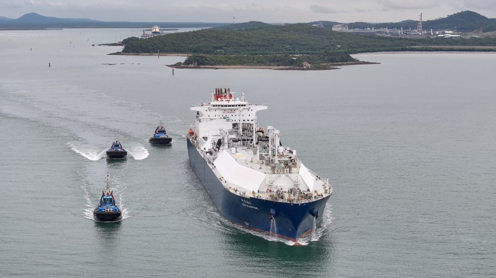A large vessel with three small vessels next to it
